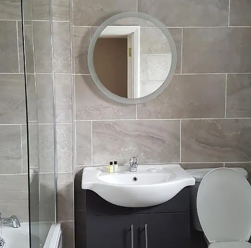 Гостевой дом The Bounty Bar